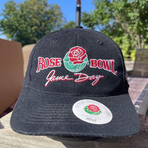 Vintage Wisconsin Badgers Football 1999 Rose Bowl UCLA Game Day Snapback Hat