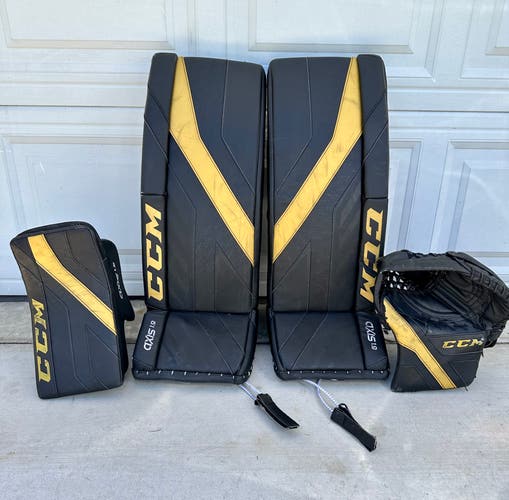 CCM Axis 1.9 Goalie Leg Pad Set