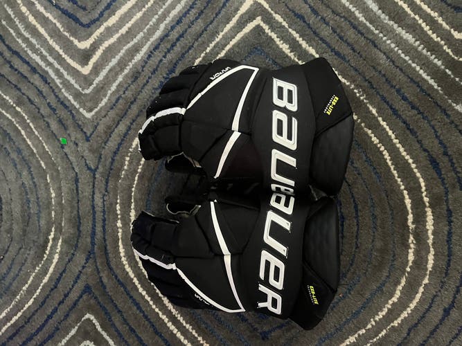 Bauer 14"  Vapor Hyperlite Gloves