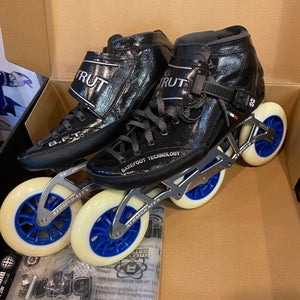 New Regular Width Size 10 Luigino Strut Inline Skates