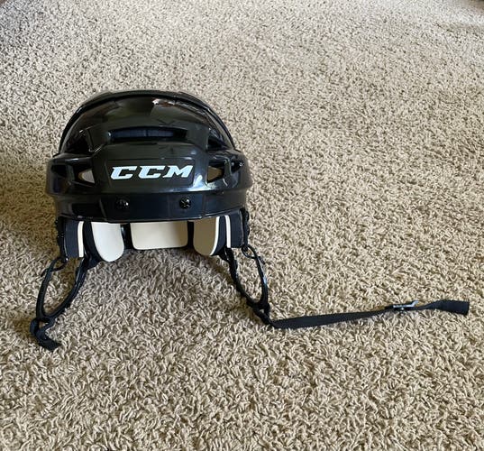 Used Small CCM Pro Stock Vector V08 Helmet