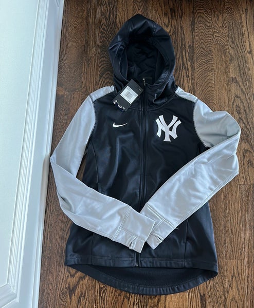 New XS Women's NY Yankees Nike Sweatshirt