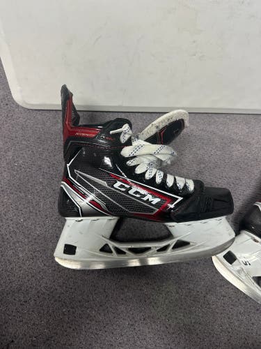 Size 7.5 JetSpeed FT490 CCM Skates