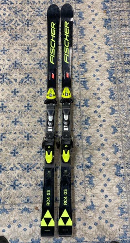 2023 Fischer RC4 World Cup GS skis 163 with binding