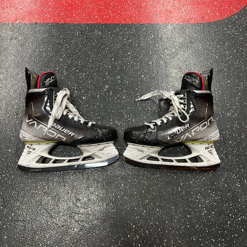 Bauer Vapor HyperLite Size 8 Fit 1 Hockey Skates