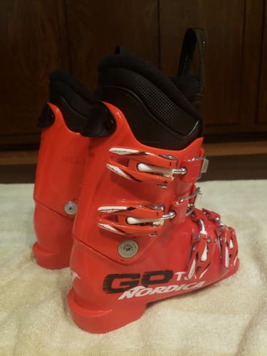 KIDS NORDICA GP TJ4 Ski Boots 18.5 MONDO KIDS SIZE 12.5 *USED* WASHED & CLEAN 238mm