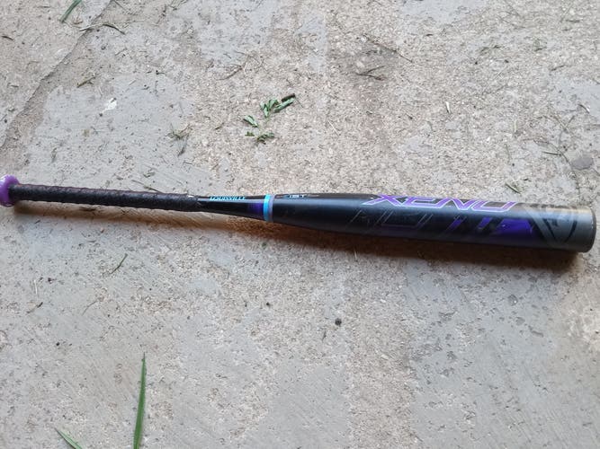 Used Louisville Slugger Composite Xeno Bat (-10) 22 oz 32"