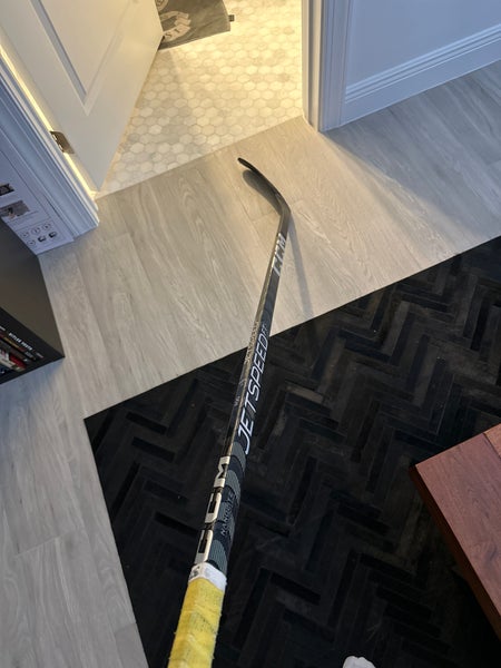 Senior Right Handed P28 Pro Stock JetSpeed FT5 Pro Hockey Stick