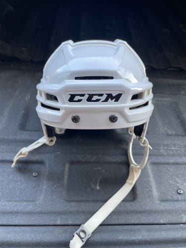 CCM Tacks 910 Helmet