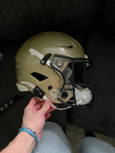 New Large Riddell SpeedFlex Helmet