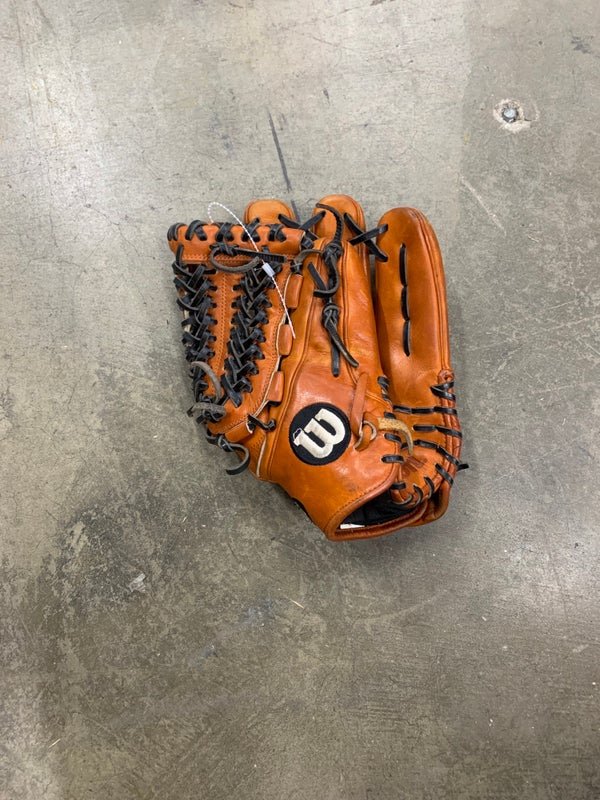 Used Wilson A2K Right Hand Throw Baseball Glove 11.75"