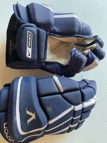 Bauer vapor gloves