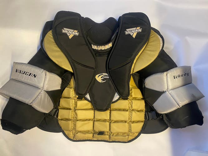 Used XL Vaughn  7000 Goalie Chest Protector