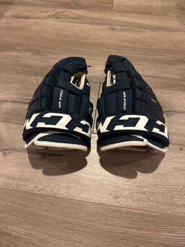 CCM 13" Tacks 4 Roll Pro Gloves