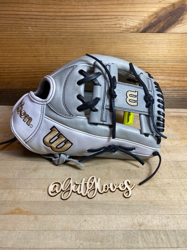New Infield 11.75" Wilson A2000 Softball Glove