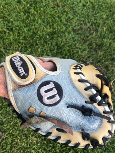 2023? Wilson A2000 PF33 33" Pedroia Fit Catchers Mitt - WBW10098433
