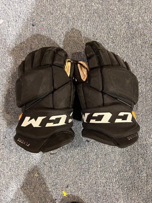 Used Flyers CCM 15" Pro Stock HGPJSPP Gloves #25