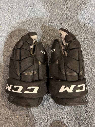Used Charlotte Checkers CCM 15" Pro Stock HG12 Gloves #26