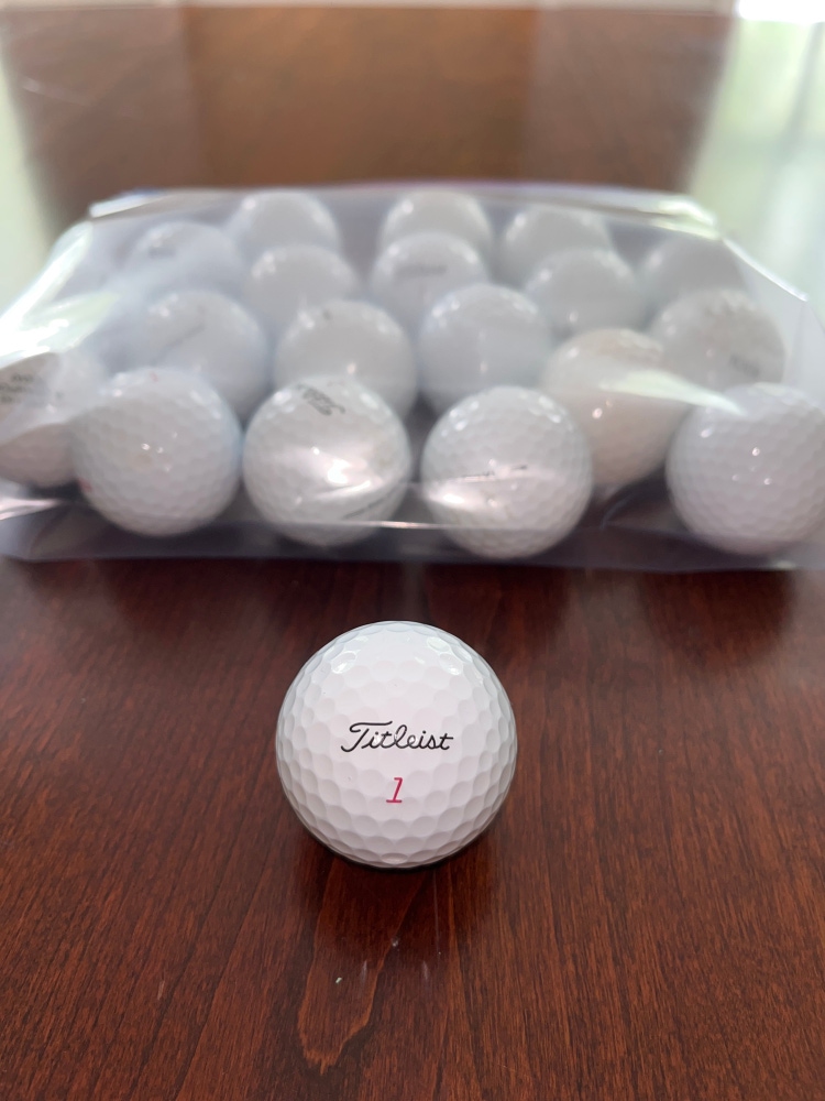 20 pack Titleist Pro V1 golf balls