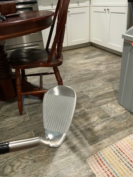 F2 shankless 52 degree golf wedge.