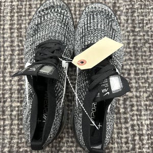 Black Used Adult Men's 8.5 Nike Nike Air VaporMax Flyknit 3 (Oreo)