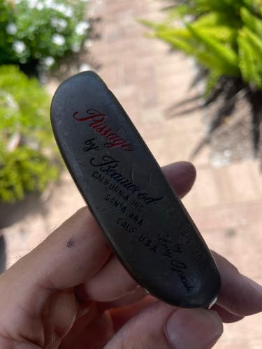 Beawood vintage golf putter in right hand
