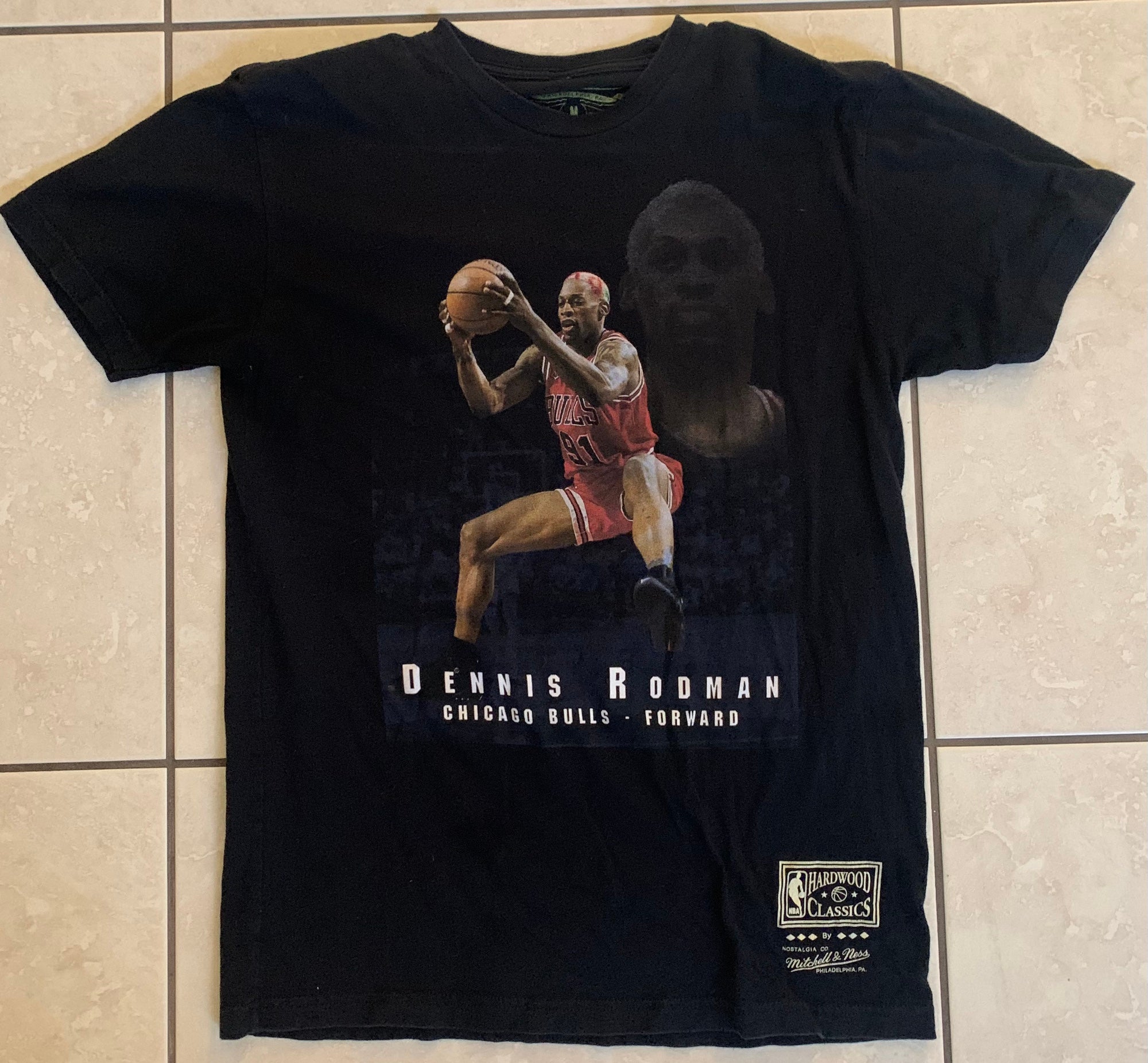 Dennis Rodman Pink NBA Chicago Bulls Nike Tee T Shirt Size M Made