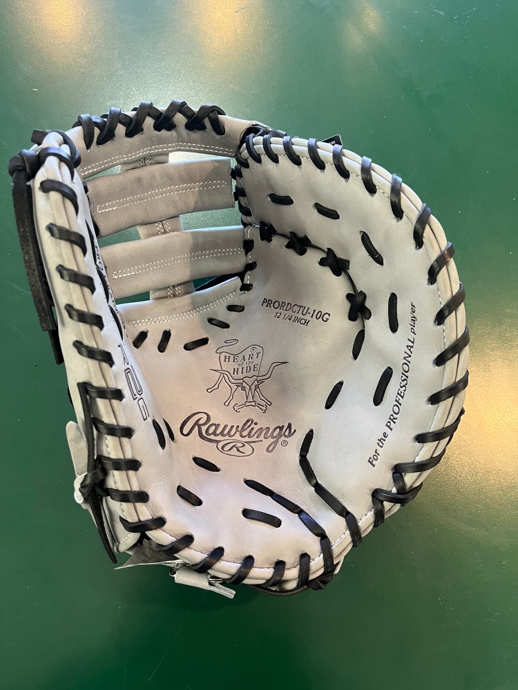 New Rawlings Heart of The Hide Baseball Right Hand Throw 12.25” First Base Glove