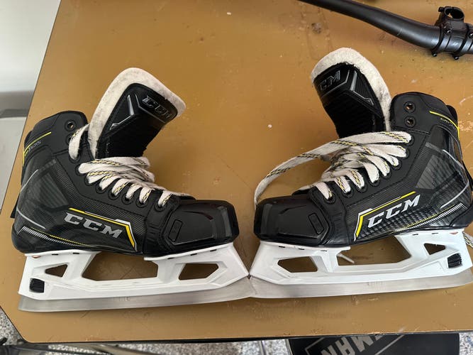 CCM super tack 9370 Intermediate Goalie Skates