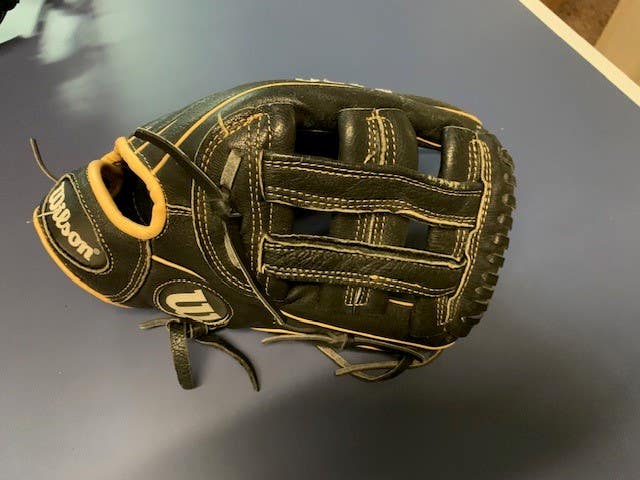 Used Wilson Right Hand Throw A450 Baseball Glove 12"