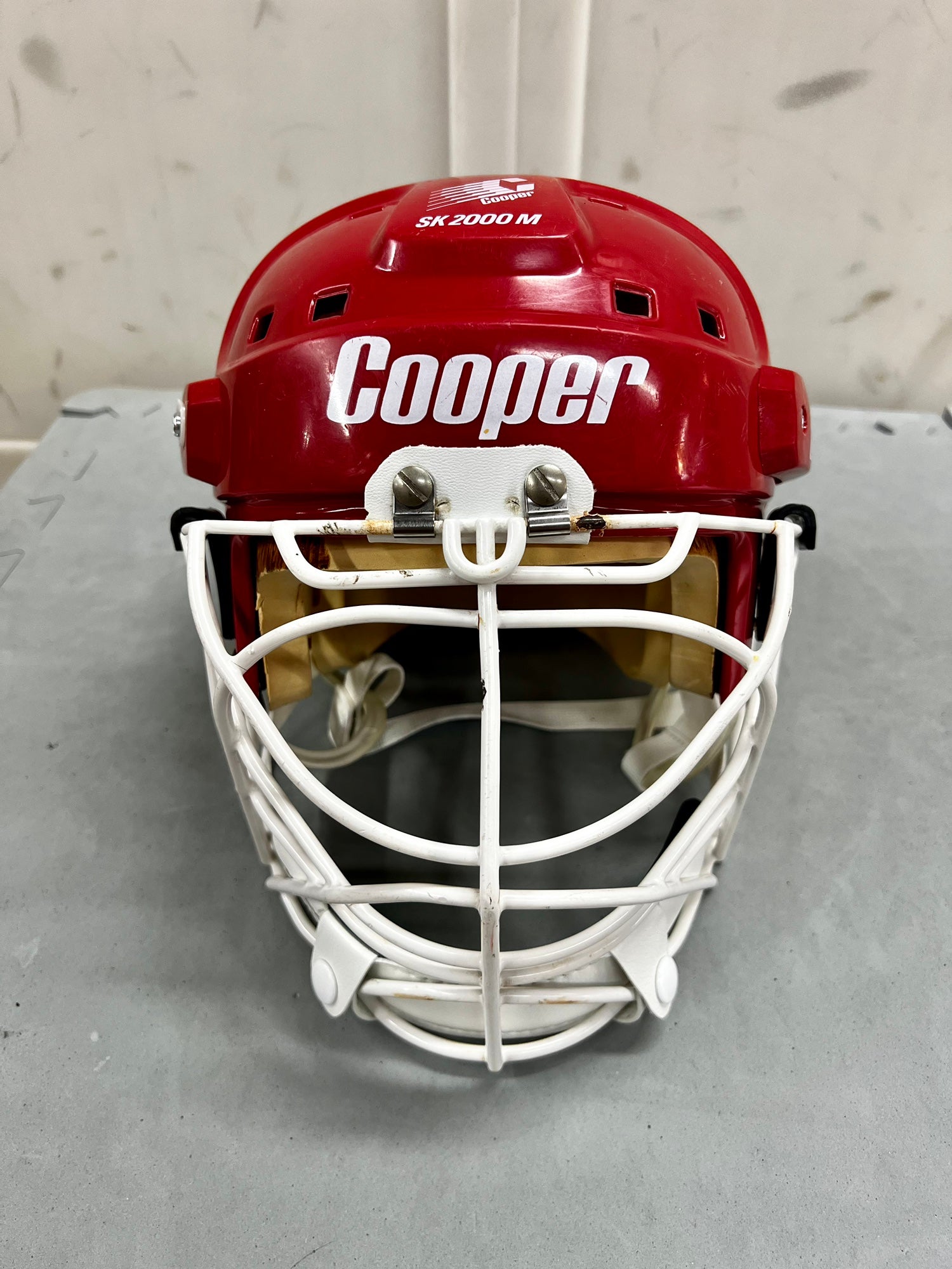 Remembering the great Cooper SK2000 goalie helmet - ESPN