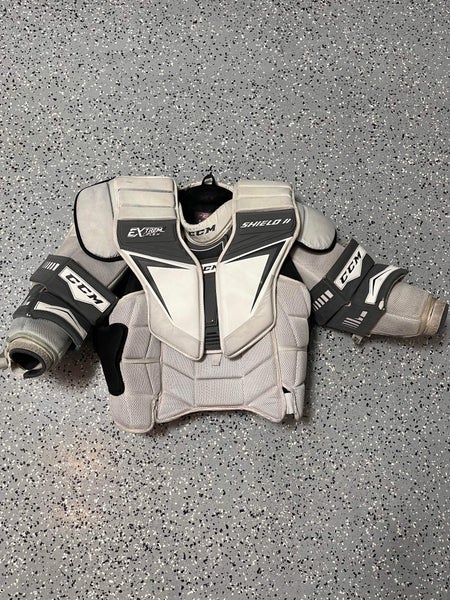 Used XL CCM Extreme Flex Shield II Goalie Chest Protector