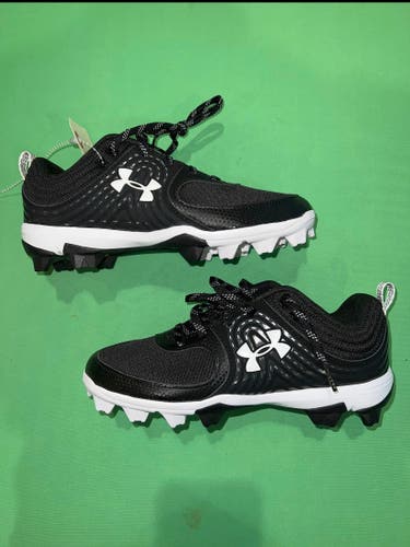 Youth 5.5 (W 6.5) Molded Under Armour Cleats