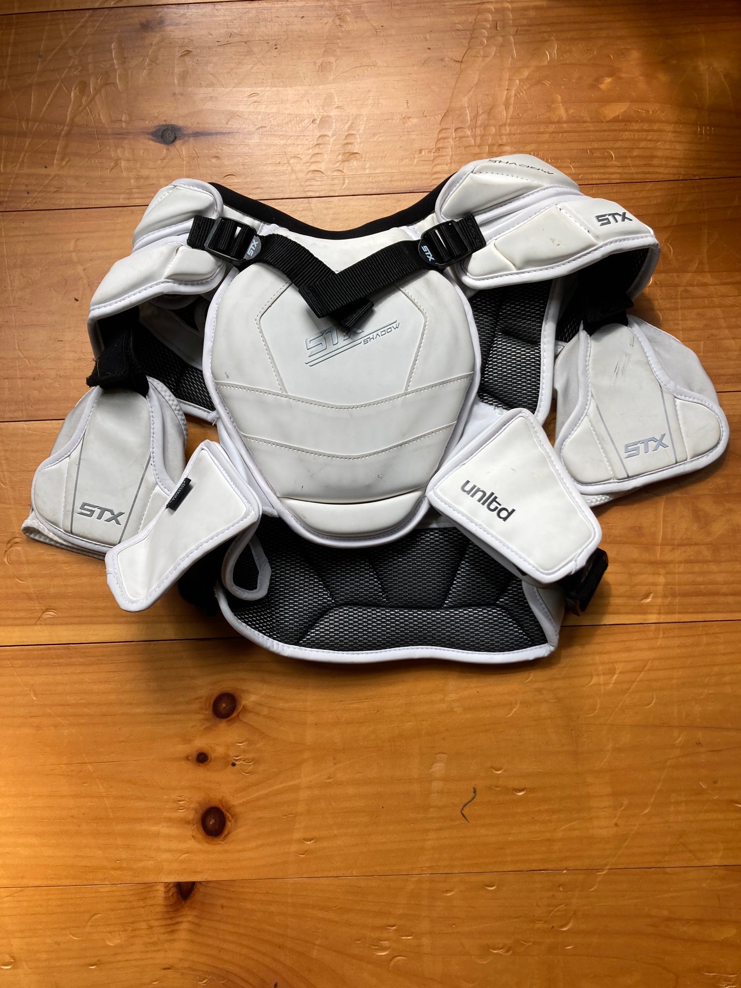 NEW w/ TAGS NIKE VAPOR ELITE LACROSSE SHOULDER PAD LINER MEDIUM RETAIL $135