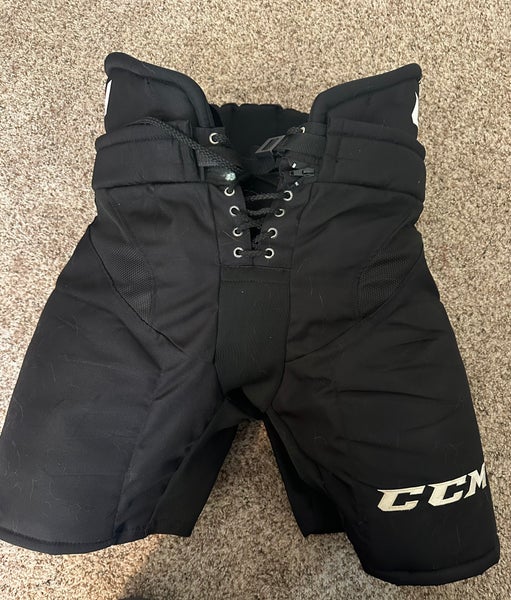 Senior Large CCM Pro Stock hp31 Hockey Pants