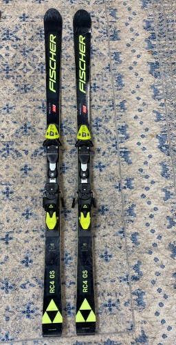 2023 Fischer RC4 World Cup GS skis 163 with binding