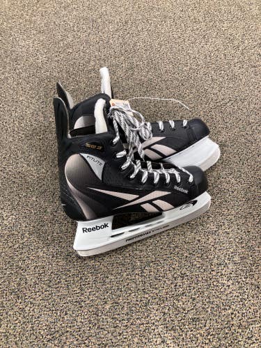 Senior Used Reebok Hockey Skates 9.0