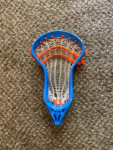 Element onset lacrosse head with armor mesh