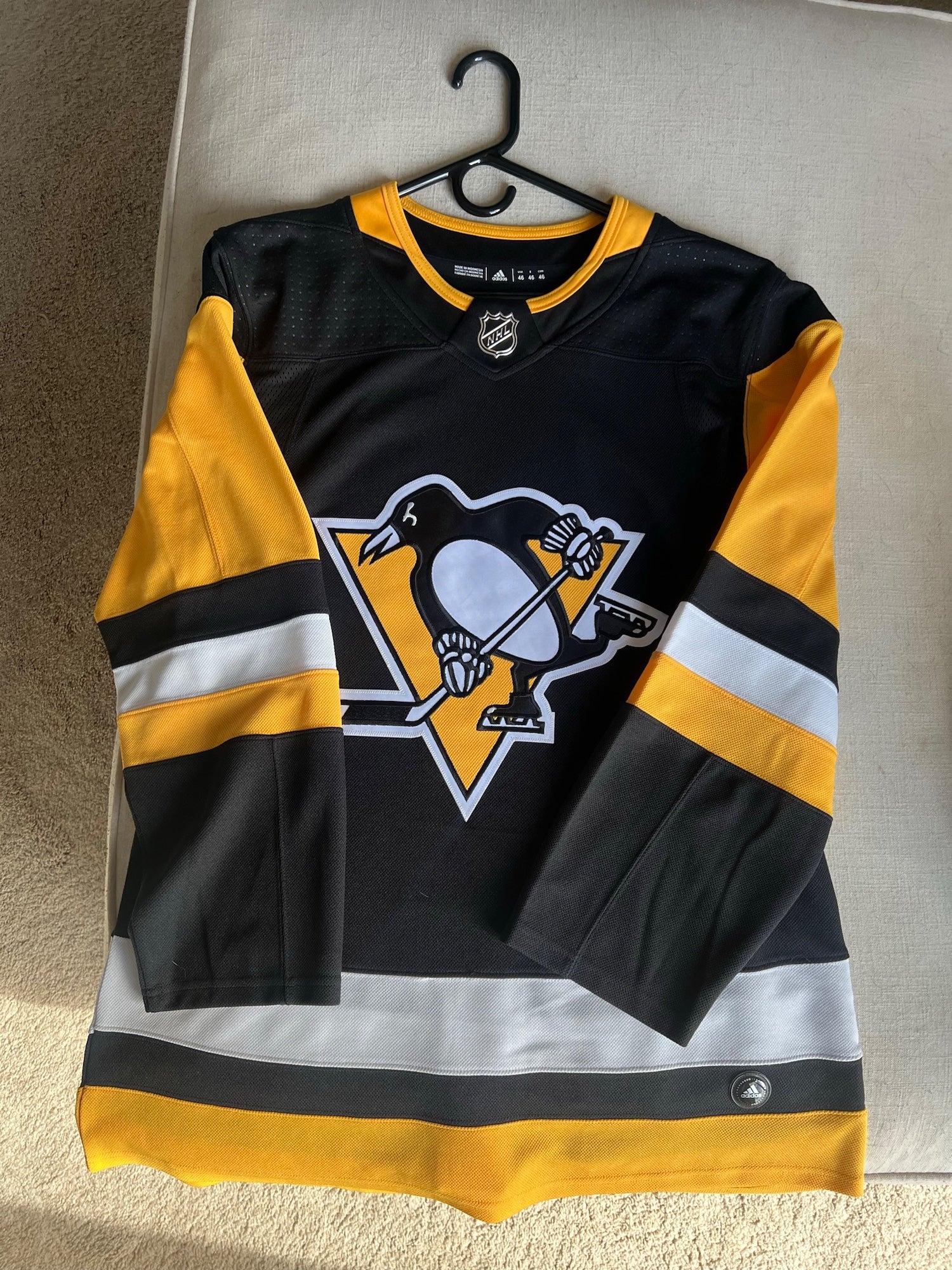NHL Pittsburgh Penguins T shirt Light Blue Men's Medium