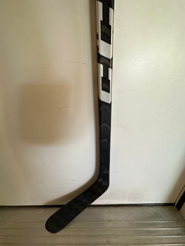 Senior Right Handed P29 JetSpeed FT5 Pro Hockey Stick
