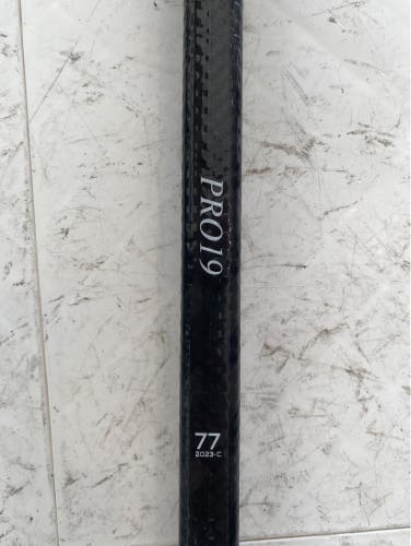 PRO Hockey Stick - PRO19 Backstrom RH 77 Flex