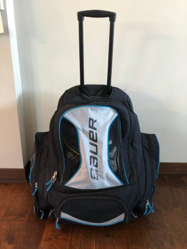 Bauer Rolling hockey bag