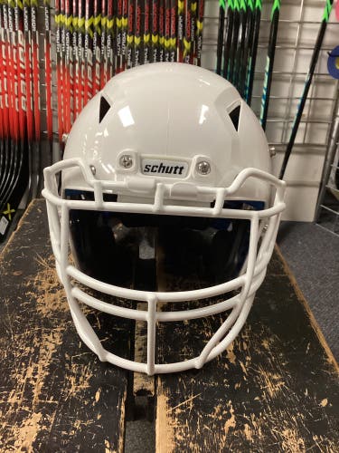 New Youth Large Schutt Vengeance A11 Helmet