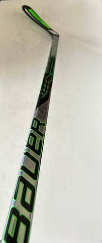 Bauer SLING Hockey Stick | 77 Flex P92 Curve | Senior Left Hand