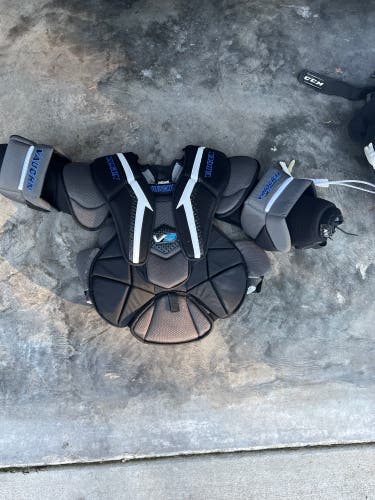 Used Medium Vaughn Velocity V9 Goalie Chest Protector