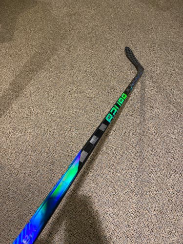 Senior Left Hand P28  Nexus Sync Hockey Stick