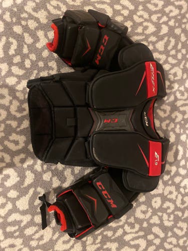 Used Large/Extra Large CCM  Extreme Flex Shield E1.9 Goalie Chest Protector