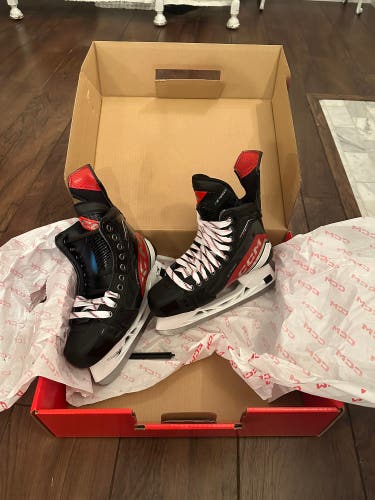 New CCM Regular Width Size 7 JetSpeed FT6 Pro Hockey Skates
