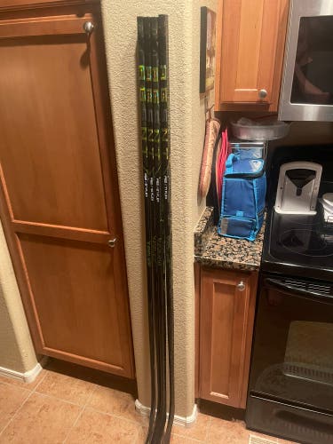 Senior Right Handed P92 77 Flex Ag5nt Hockey Stick