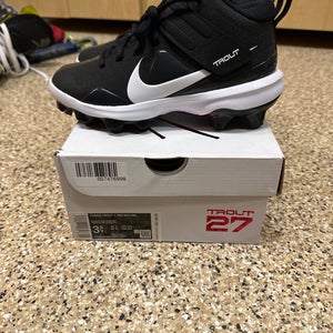 Brand new in box!! Youth Nike Force Trout 7 Pro molded, high top, Molded cleats, size 3.5Y, Black